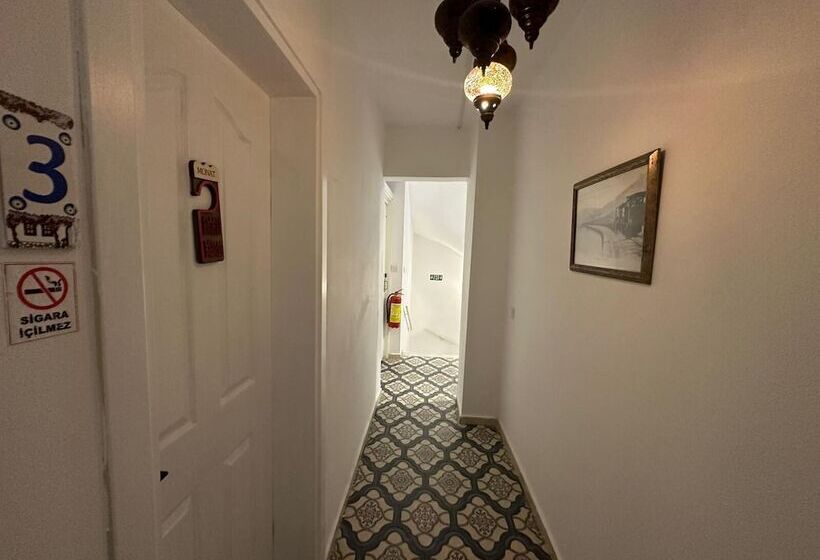 Monat Otel Hacimemis