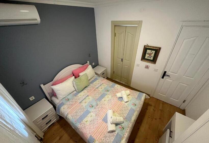 Monat Otel Hacimemis