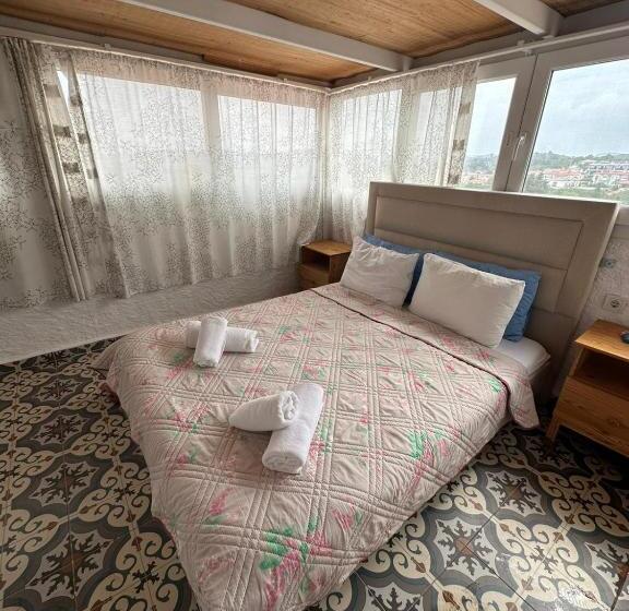 Monat Otel Hacimemis