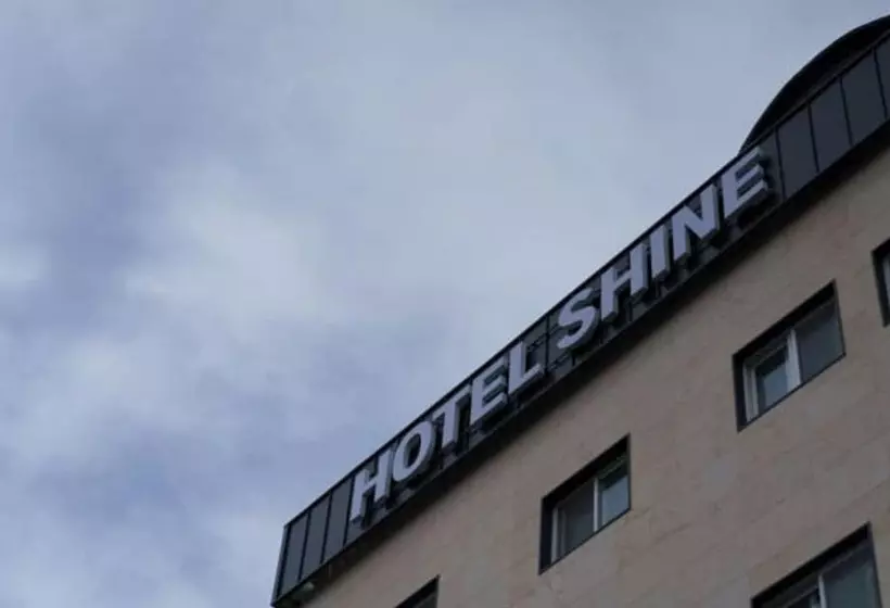 Motelli Donghae Shine