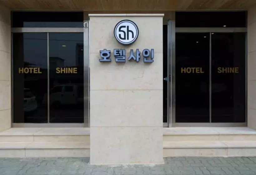Motelli Donghae Shine