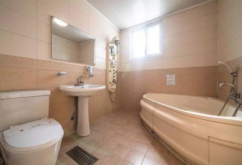 Motelli Taebaek Egis