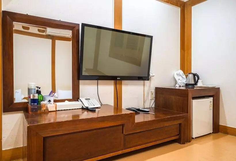 Motelli Taebaek Egis