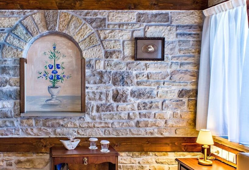 بنسيون Gioraldi Art