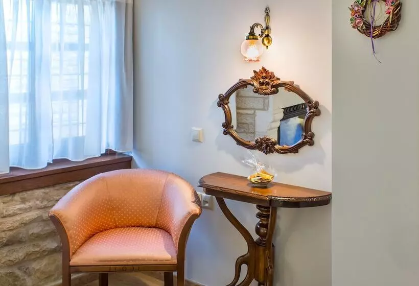 Majatalo Gioraldi Art