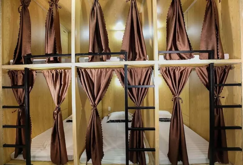 ペンション Sleep Box  Di Ngau Homestay Hue