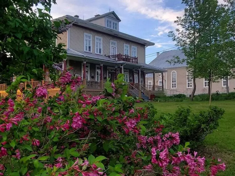 Aamiaismajoitus (B&B) L Ancien Presbytère De St Marcel