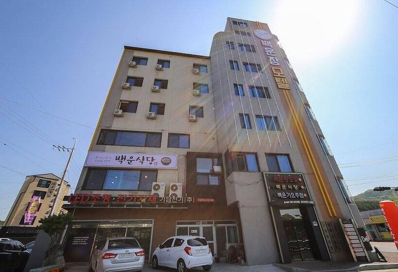 Cheongsong Baegunjang Motel