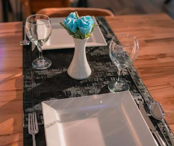 Dolphin Boutique Hotel & Restaurant