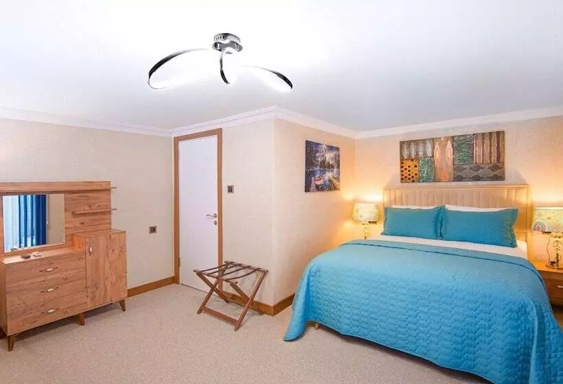 Dolphin Boutique Hotel & Restaurant