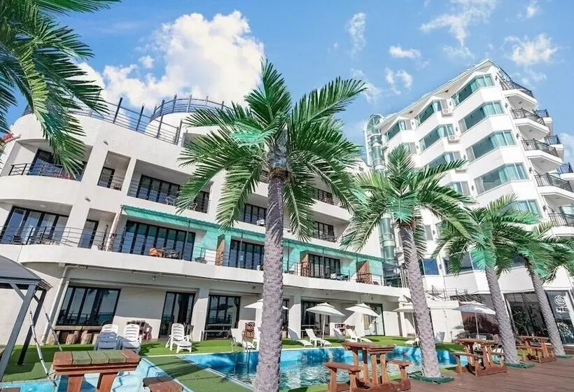 Gyeongju Neulsiwon Pension