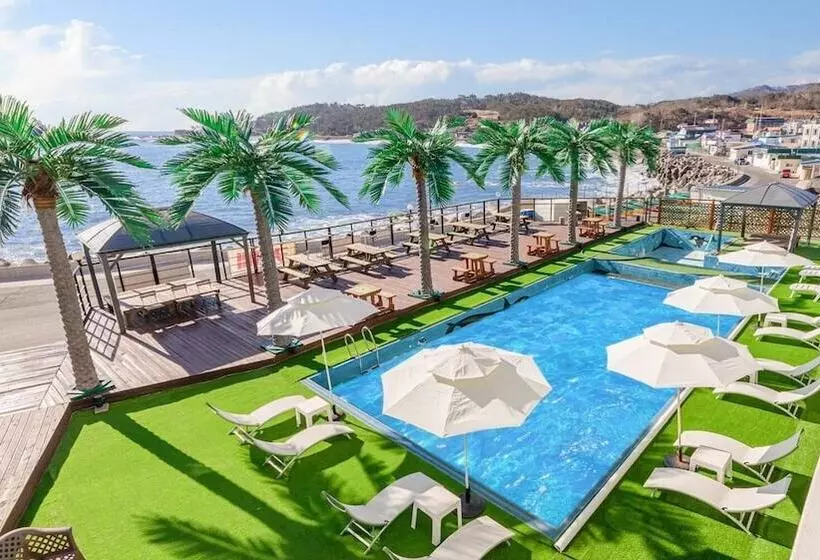 Gyeongju Neulsiwon Pension