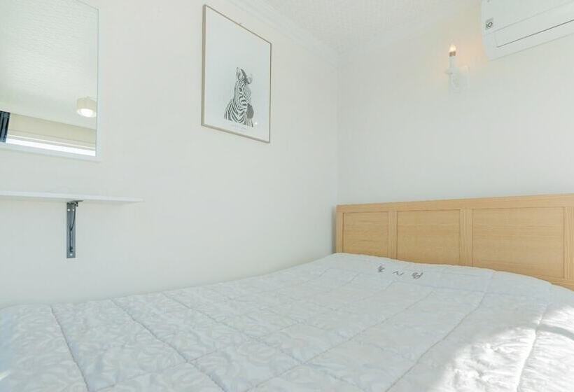 Gyeongju Neulsiwon Pension