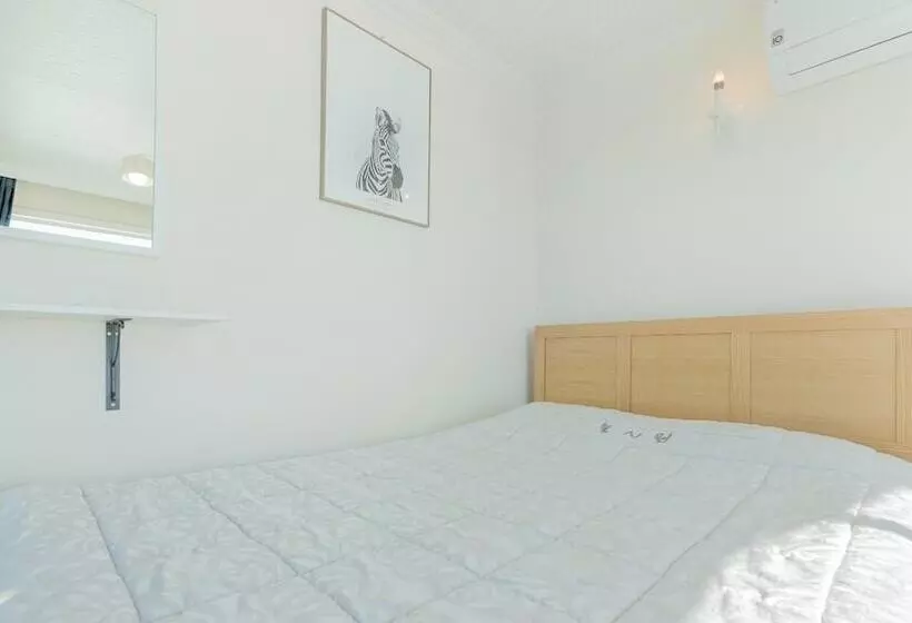 Gyeongju Neulsiwon Pension