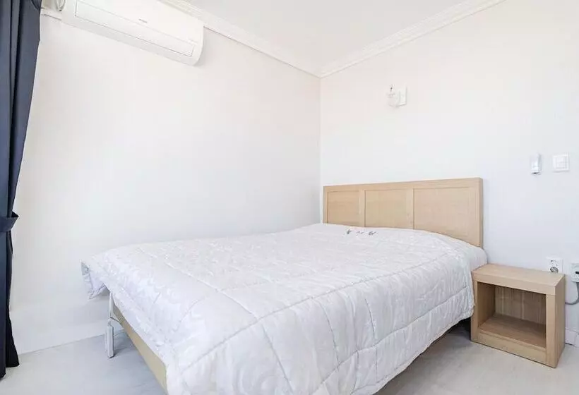 Gyeongju Neulsiwon Pension