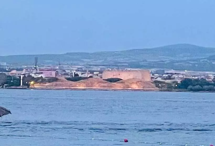 مسافرخانه Moonlight Ay Isigi