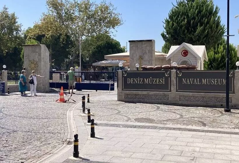 مسافرخانه Moonlight Ay Isigi