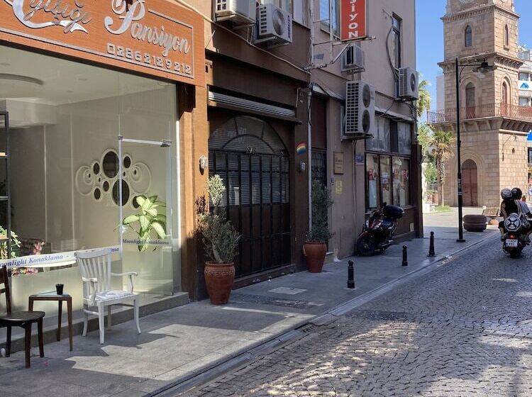 פונדק Moonlight Ay Isigi