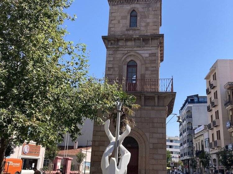 פונדק Moonlight Ay Isigi