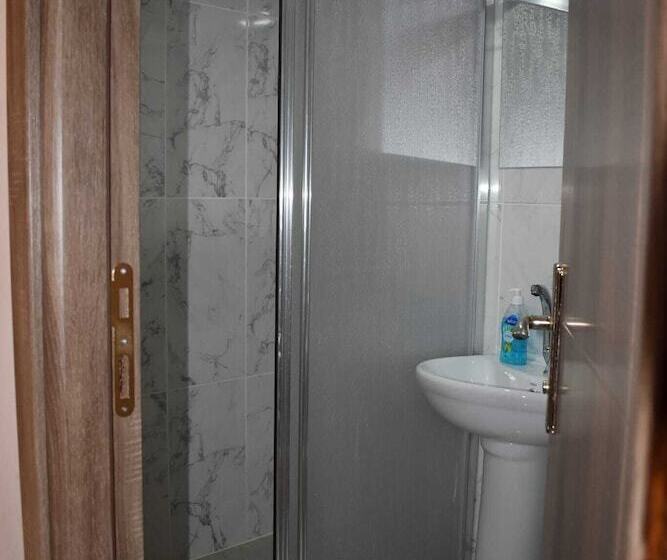 פונדק Moonlight Ay Isigi