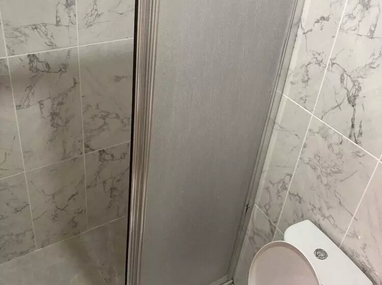 مسافرخانه Moonlight Ay Isigi