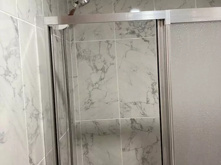 مسافرخانه Moonlight Ay Isigi