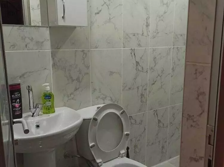 مسافرخانه Moonlight Ay Isigi