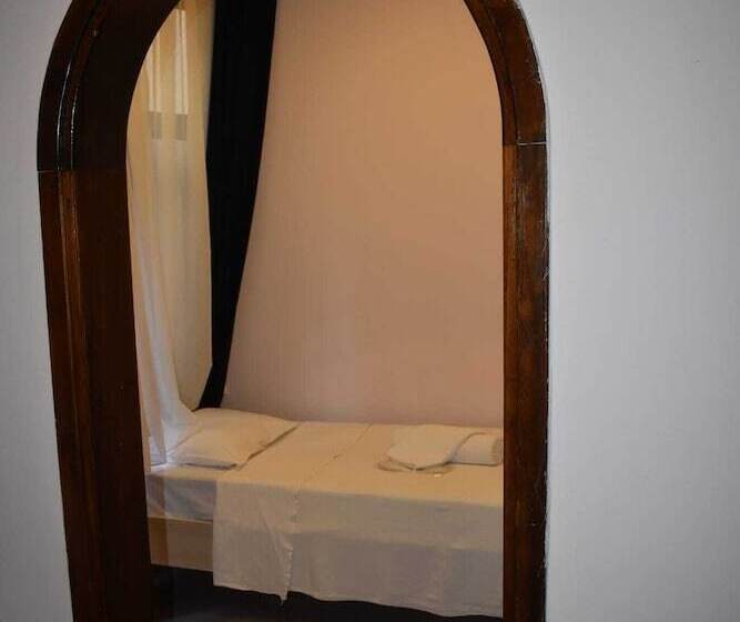 פונדק Moonlight Ay Isigi