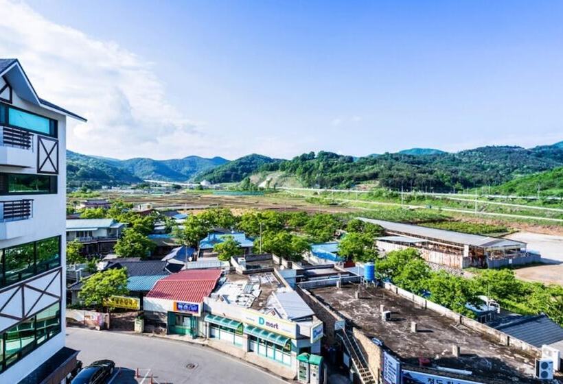 ホテル Benikea Cheongdo Yongam Oncheon