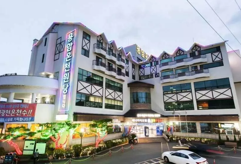 Hotelli Benikea Cheongdo Yongam Oncheon