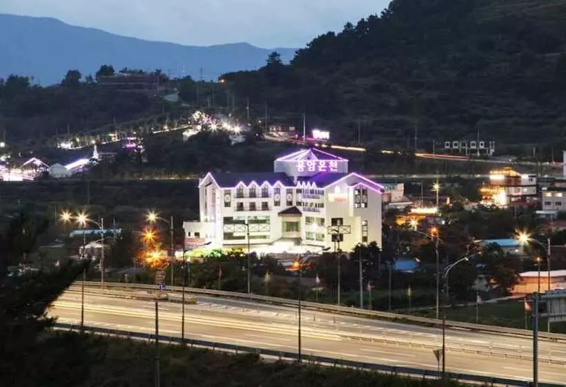 Hotelli Benikea Cheongdo Yongam Oncheon