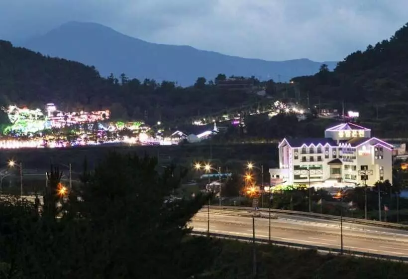 Hotelli Benikea Cheongdo Yongam Oncheon
