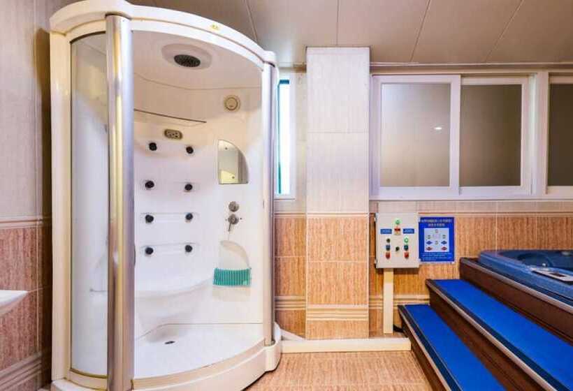 ホテル Benikea Cheongdo Yongam Oncheon