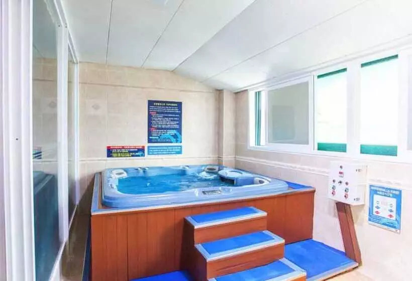 Hotelli Benikea Cheongdo Yongam Oncheon