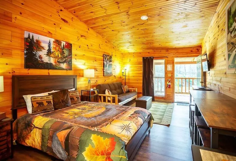 Hotelli Bigfoot Lodge Room Two