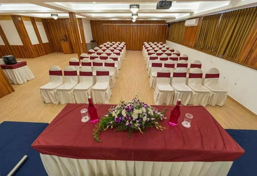 Hotelli Clarks Inn, Airport Bangalore