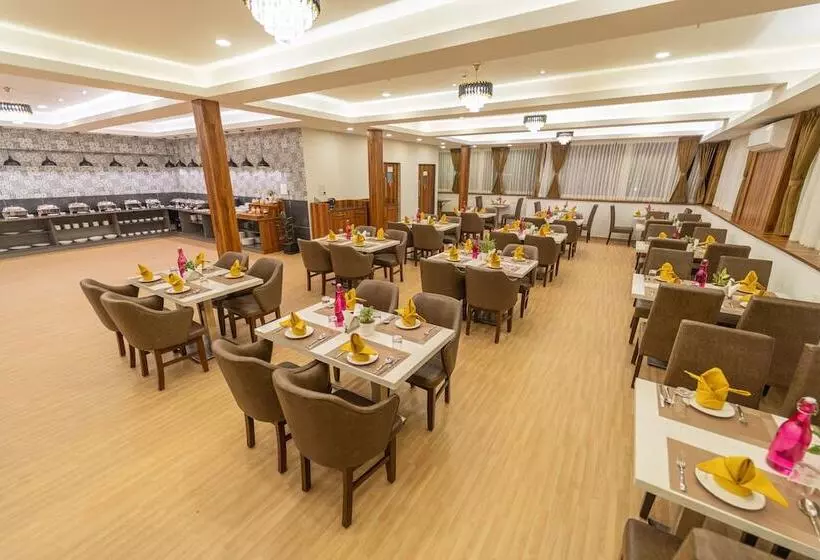 Hotelli Clarks Inn, Airport Bangalore