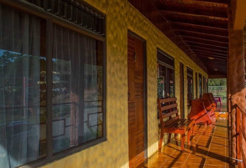 هتل El Nido Lodge