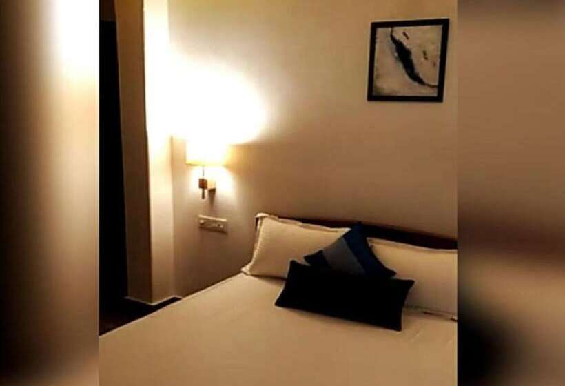 Hotel Goroomgo Green Hill Imphal