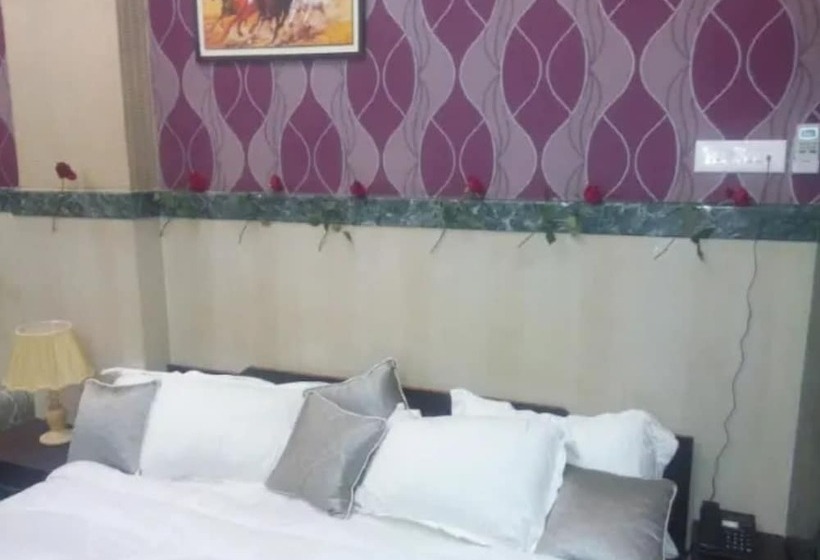 호텔 Goroomgo The Central Guest House Kanpur