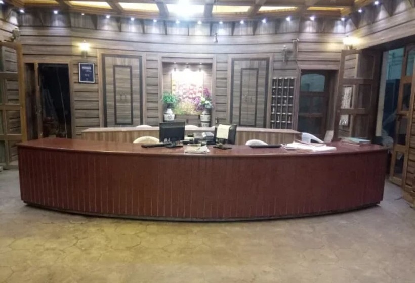 호텔 Goroomgo The Central Guest House Kanpur