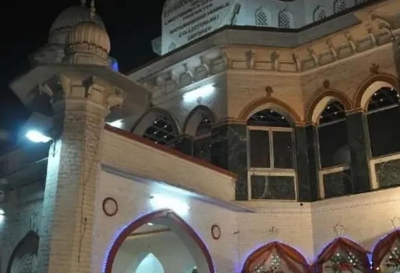 호텔 Goroomgo The Central Guest House Kanpur