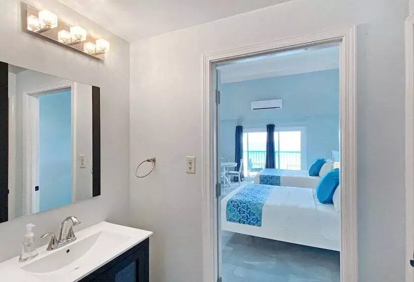 Grapetree Bay Hotel And Villas