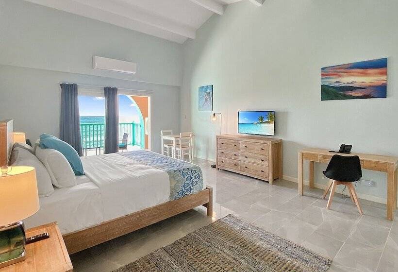 Grapetree Bay Hotel And Villas