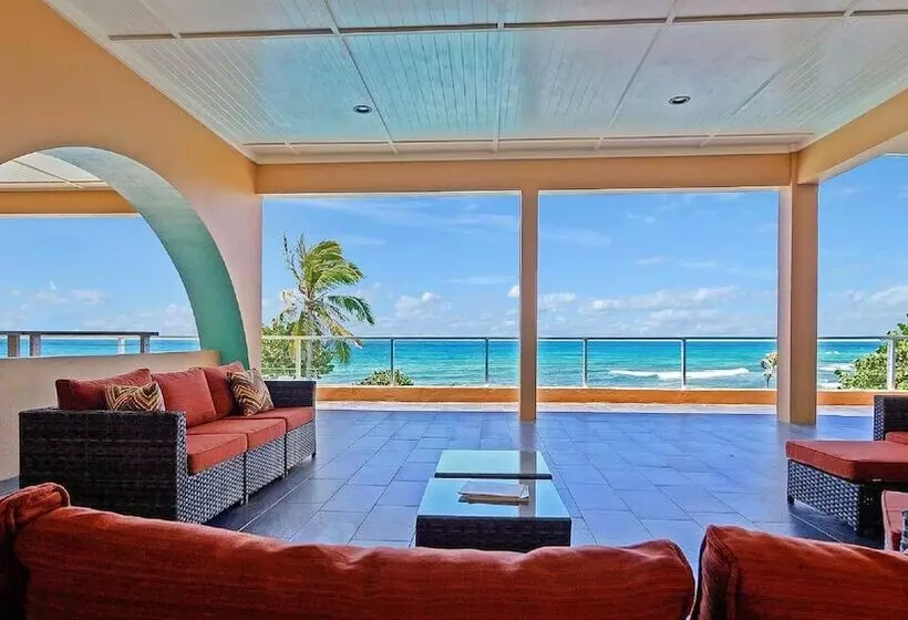 Grapetree Bay Hotel And Villas