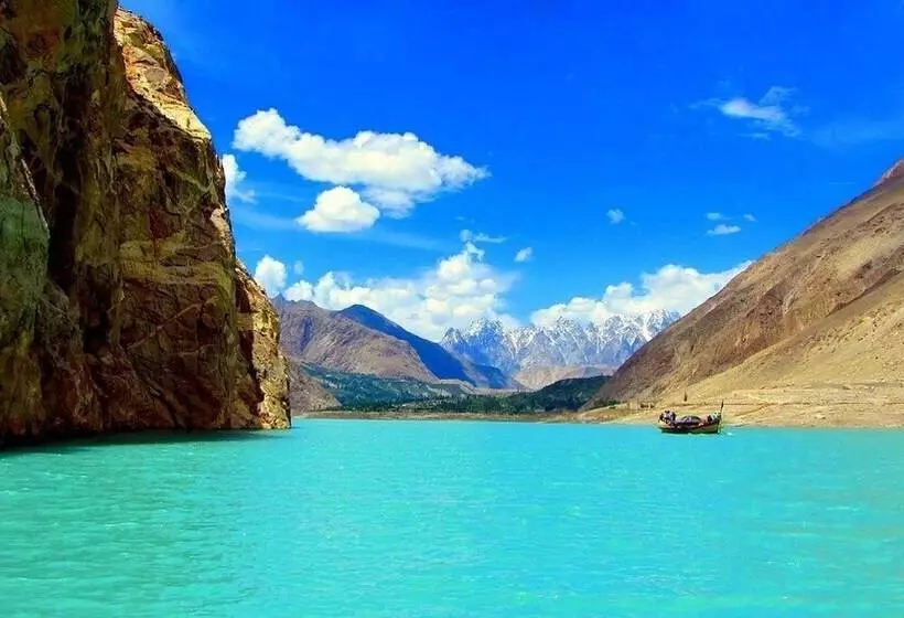 هتل Hunza Marcopolo Inn