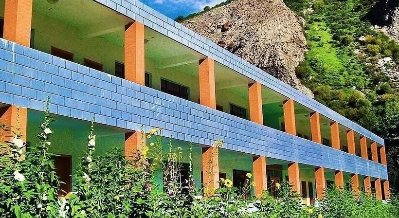 هتل Hunza Marcopolo Inn