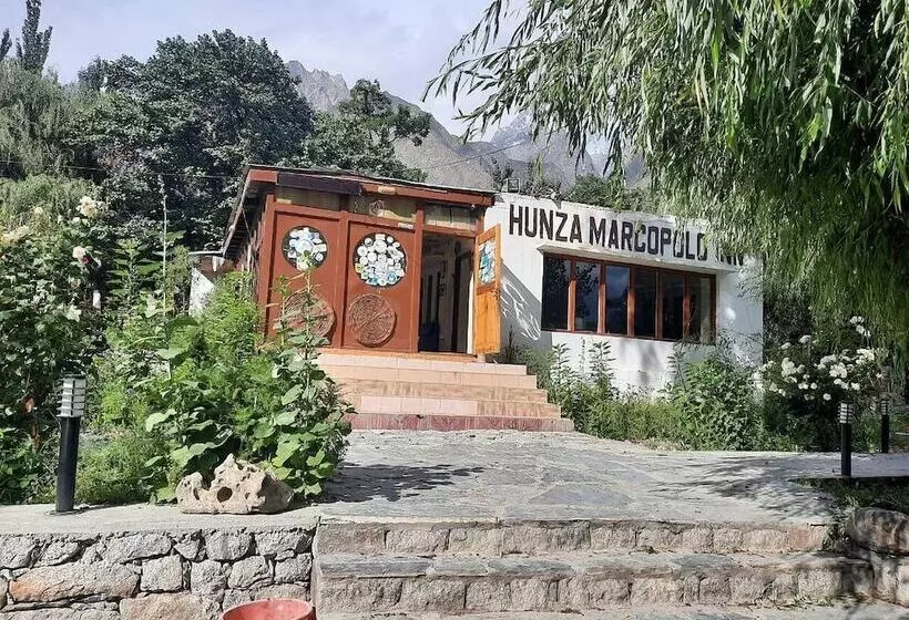 هتل Hunza Marcopolo Inn