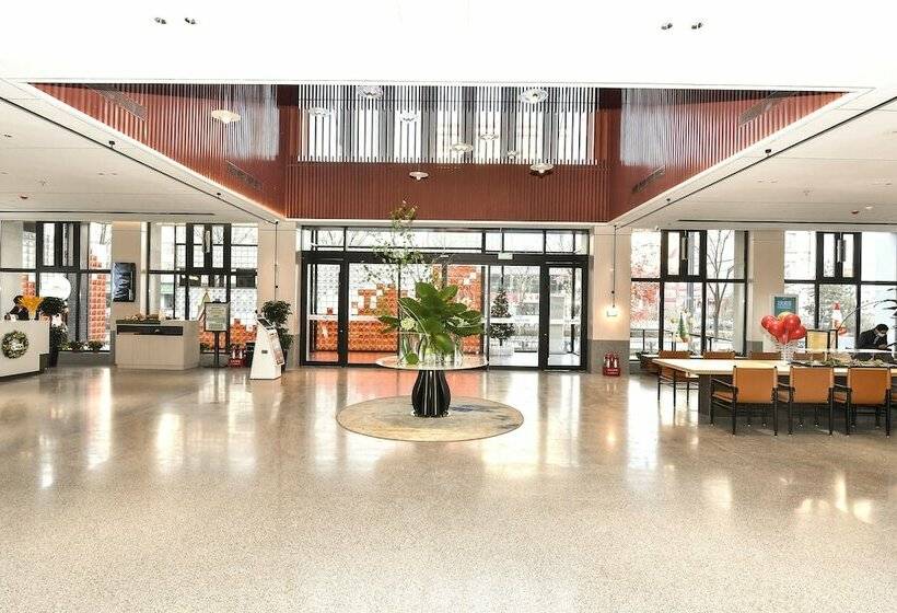 Отель Mango Crystal