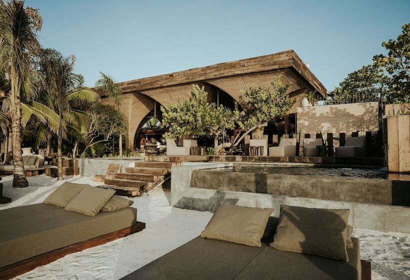 호텔 Nomade Holbox